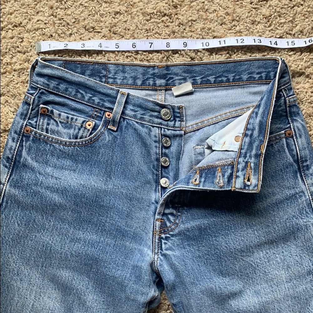 COPY - Original Levi’s button fly 501 wedgy Jean 30x32